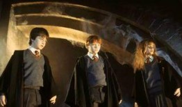 哈利10月服装爆料视频,揭秘10月服装爆料视频中的时尚元素